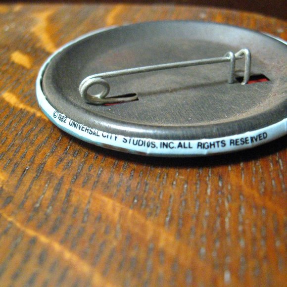 👽 E.T. the Extra-Terrestrial Vintage 1982 Lapel Pin - Picture 5 of 5